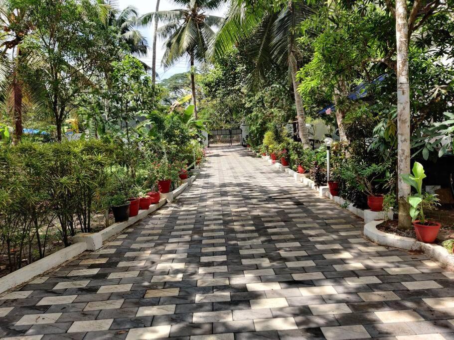 Anandam Stays - Premium 3Bhk Plush Homestay, Vaikom Near Kumarakom 외부 사진